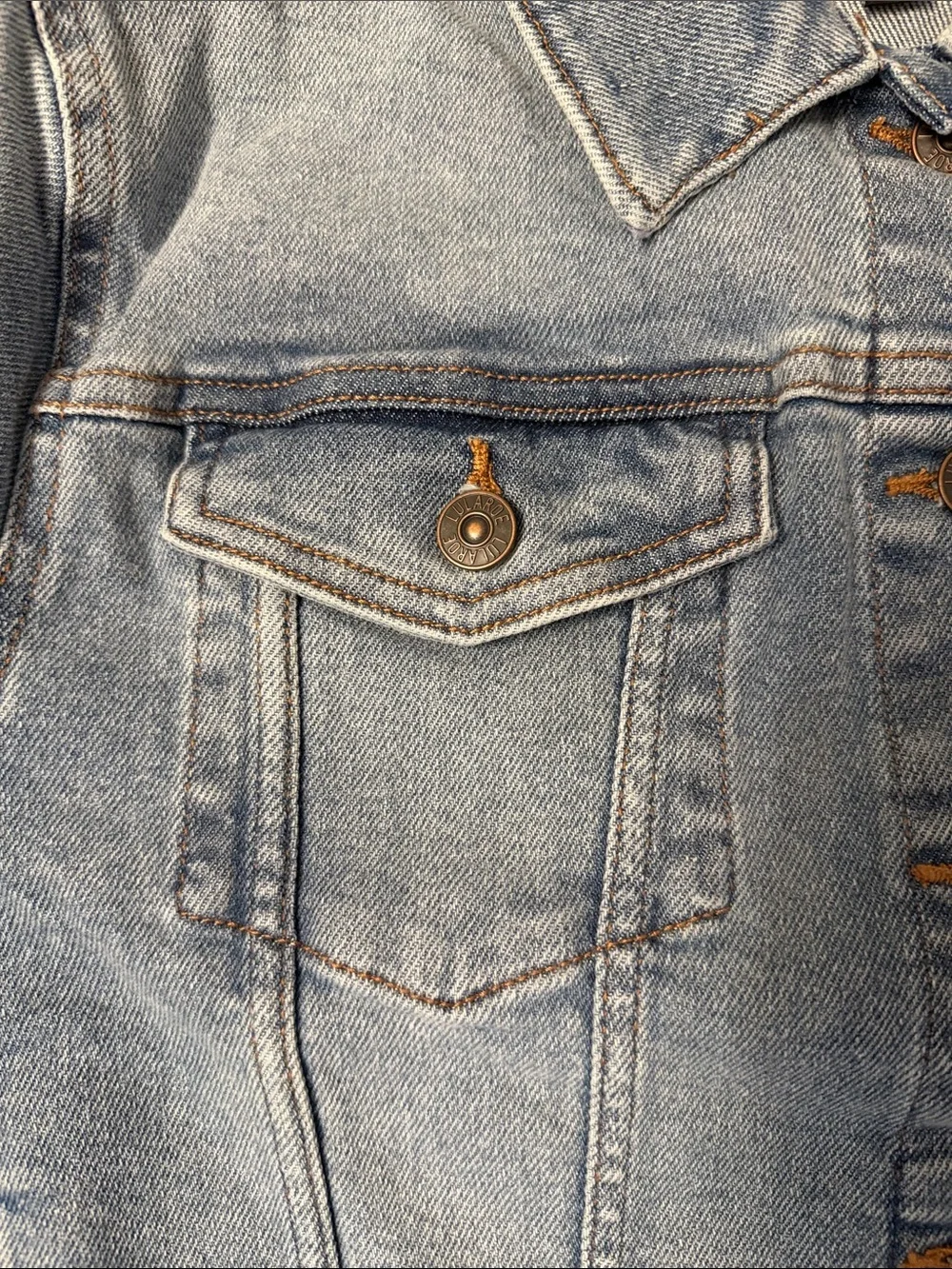 LuLaRoe Light Blue Denim Jean Jacket NWT Medium - Picture 3 of 12